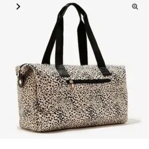 NWT Mali + Lili Weekender bag in leopard print